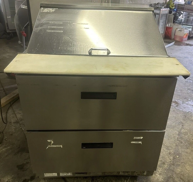 Used _UNKNOWN_ _UNKNOWN_ Worktop Refrigerators Michigan US | Grocery Equipment Sales #1068997