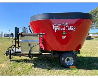 Used CLOVERDALE _UNKNOWN_ Feeder Wagons Iowa US | Keast Enterprises #1360120