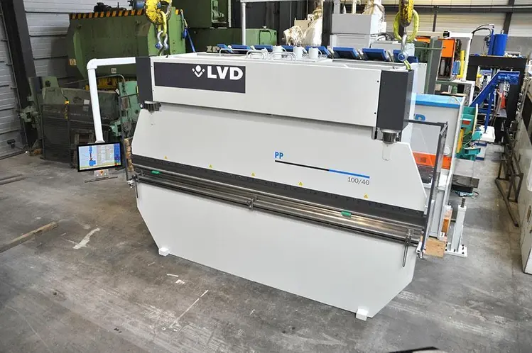 Used LVD PP 100 TON X 4100 MM CNC Press Brakes | Apt International N.V #373057