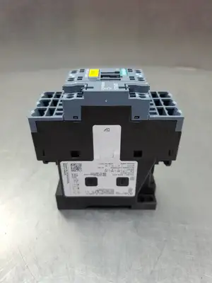 USED Siemens 3RT2024-2BB40 Sirius Contactor
