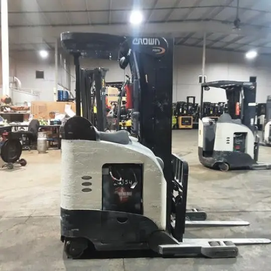 USED 2019 CROWN RR5725-45