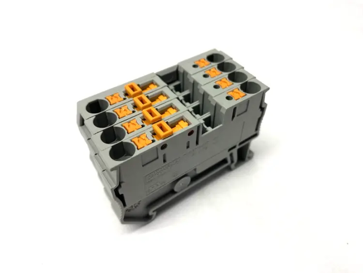 Used PHOENIX CONTACT KNIFE DISCONNECT TERMINAL BLOCK 3211933 LOT OF 4 Disconnects | Maverick Industrial Sales #1103186