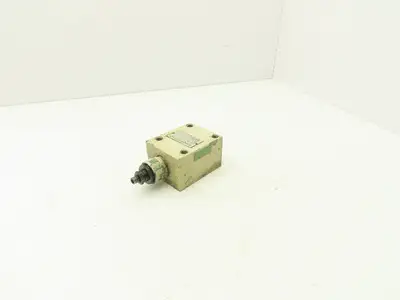Kawasaki Rexroth DBDS10P-K12/200 Hydraulic Pressure Relief Valve