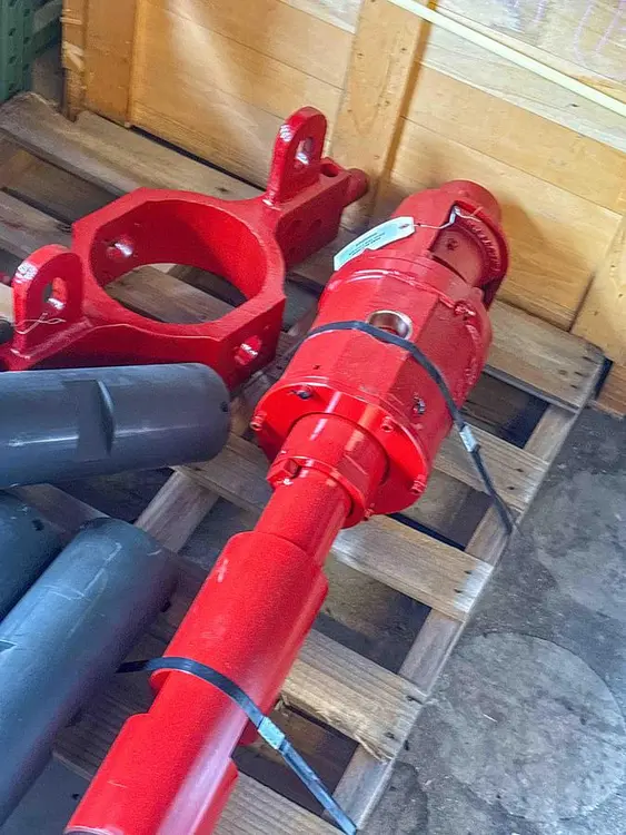 New | in-Stock WESTERN RUBBER SWIVEL 25CM, 3 CPLG-STR Drilling Attachments Pennsylvania US | East West Machinery & Drilling #1417822