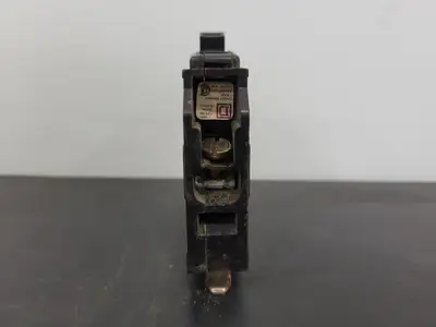 USED SQUARE D QO115