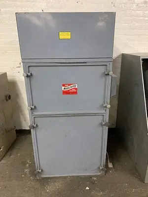 4479-550 I SHOR (Torit Type) Whirlwind Model #4, 3HP Cabinet Dust Collector With Silencer