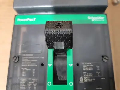 NEW SCHNEIDER ELECTRIC HLA36030