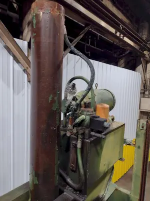60" X 30" X 48" SELCO MODEL #V5-HD HYDRAULIC VERTICAL BALER: STOCK 17517