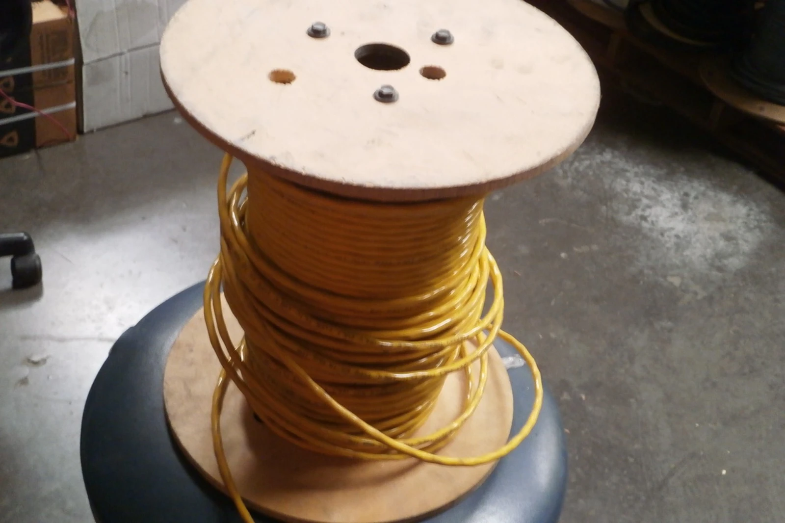 NEW OMNI CABLE 16/2C KX SHLD 300V PVC 105 C