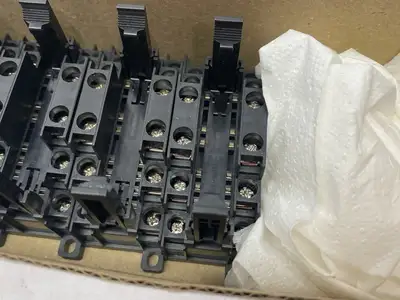 New | in-Stock IDEC Socket Relay Base DIN Mount 6Pole RF1V BOX OF 7 Misc Electrical & Power Parts Michigan US | Maverick Industrial Sales #1401177