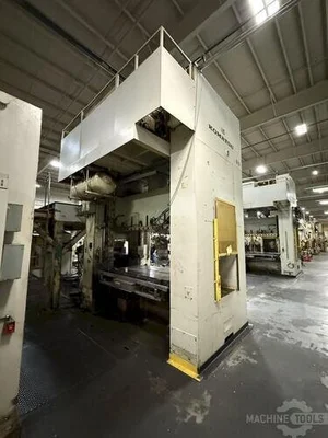 USED 1990 KOMATSU E2G-300U