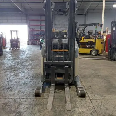 USED 2019 CROWN RR5725-45