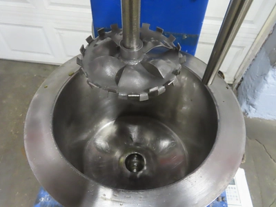2 HP Hockmeyer Disperser, 5 gallon, stainless steel, jacketed, vacuum