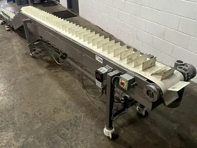 Viking 18.5' Long Cleated Conveyor