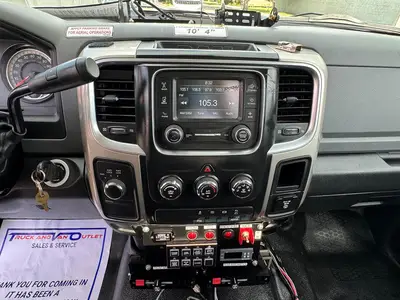 Used 2017 VERSALIFT SST40EIH-02 Bucket (boom) trucks Florida US | Truck and Van Outlet #1509171