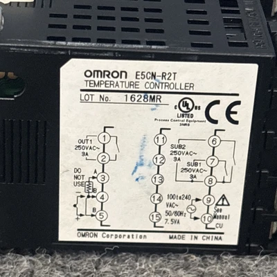 Used Omron E5CN-R2T Temperature Controls California US | Davliegogo LLC #1707148