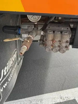 USED 2015 FORD F-550