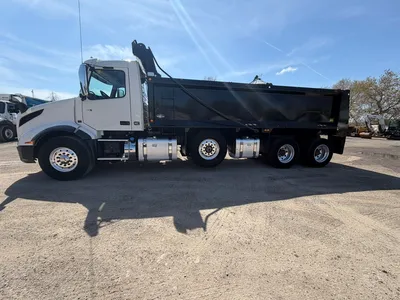 2023 VOLVO VNR300 Dump Trucks | Platinum Group (4)