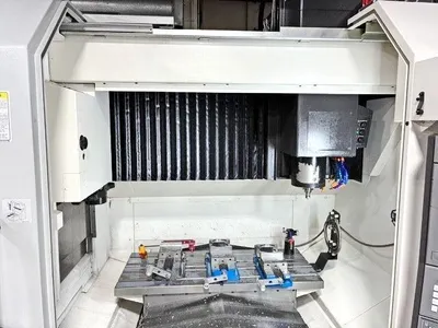 2022 OKUMA GENOS M560-V Vertical Machining Centers | CNCsurplus (2)