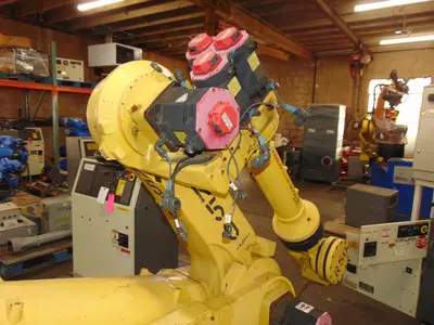 USED FANUC R2000IB/200R
