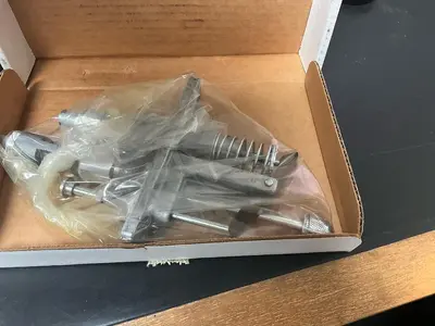 Lincoln  Vacuum Feed Lubricator Pump 1/4in PN-880550