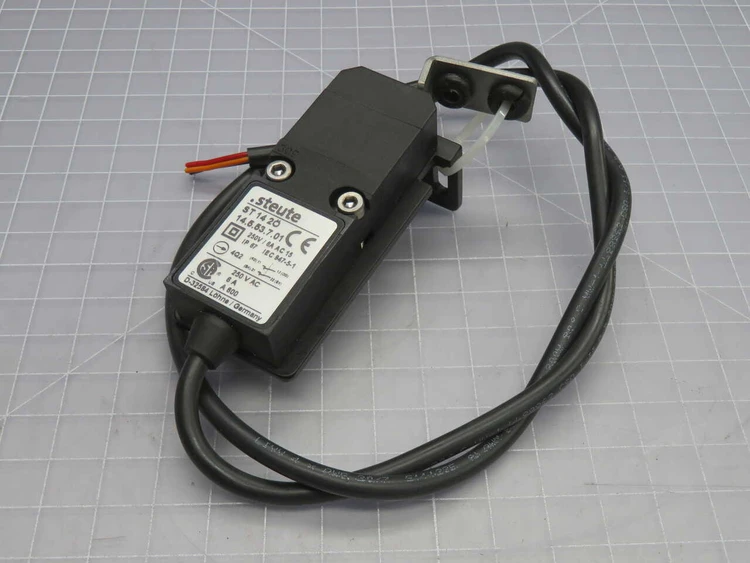 Used STEUTE _UNKNOWN_ Relays & Switches | OCO Industrial #1702432