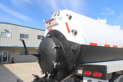Used 2020 HINO 338 Vacuum Truck Texas US | Roll Off Truck World #1491791
