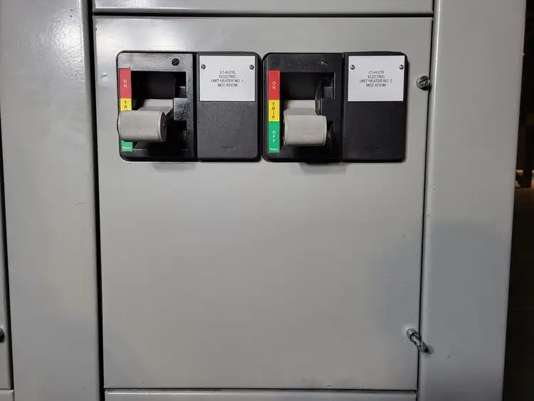 Used EATON HFD3015 Switchgears British Columbia CA | Lenmark #240427
