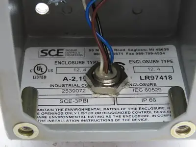SCE-3PBI Pushbutton Control Station Enclosure Start/Stop/Reset 3-Button Box