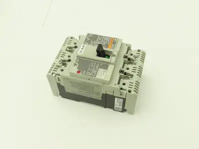 Fuji Electric BW50RAGU-3P005 3-Pole Auto Circuit Breaker 5A 500V 3Ph Lot of 9