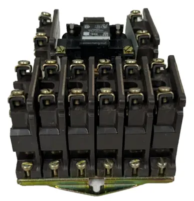 USED JOSLYN CLARK 5U8 RELAY TYPE: PM 7305