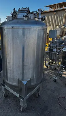 Tank, 264 Gallon, 1,000 Liter, BCD Manufacturing, Agitated, 316L Stainless, 3 Bar, #5991456