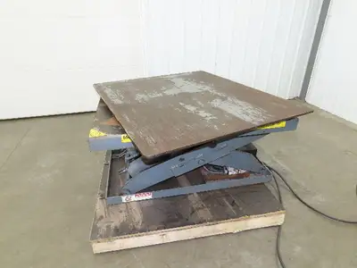 Used PENTALIFT _UNKNOWN_ Misc Lifts Indiana US | Arrow Industrial #1367358