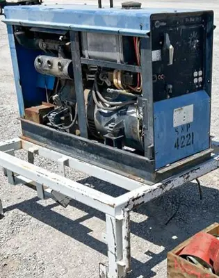 Used MILLER ELECTRIC BIG BLUE 251D WELDER Welding Machinery (Other) Pennsylvania US | East West Machinery & Drilling #1417824