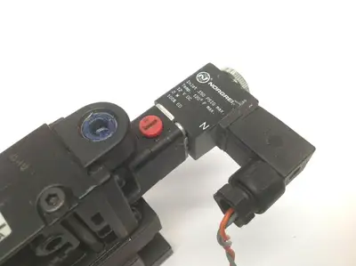 MK01EDA34AMNA | Norgren  Pneumatic Solenoid Valve Manifold - Used