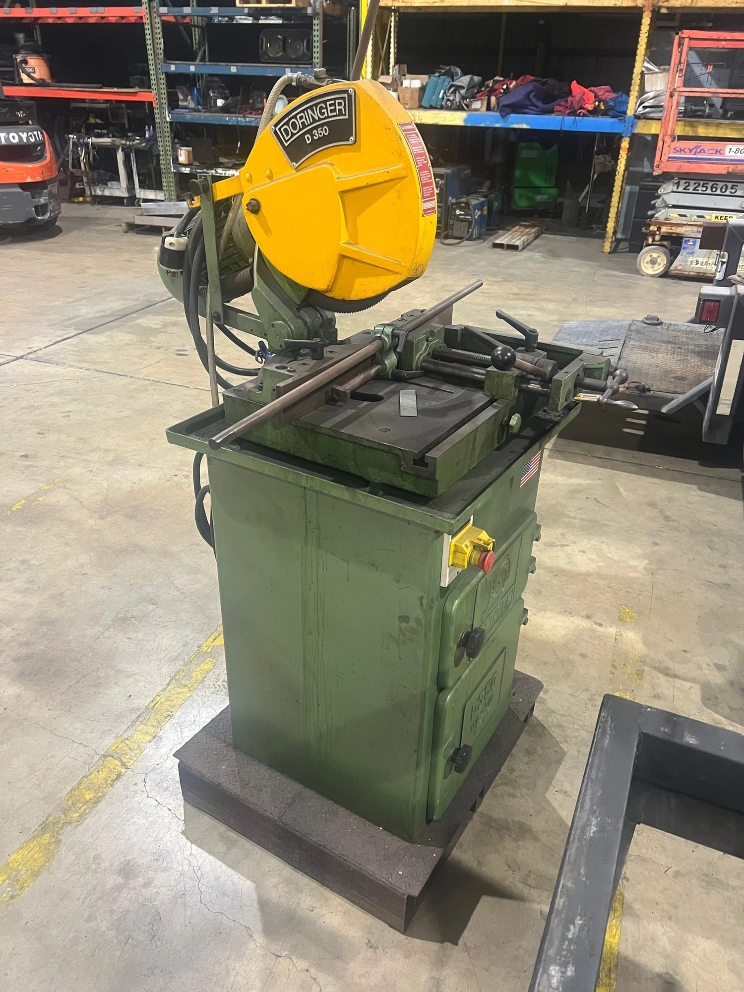 USED 2018 DORINGER D350