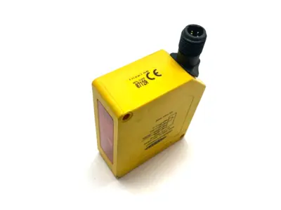 USED BANNER ENGINEERING ADJUSTABLE FIELD VISIBLE RED UNIVER VOLT SENSOR