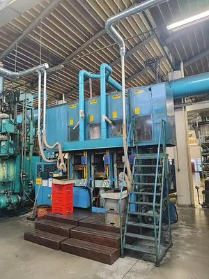 USED RUTIL VERTICAL RUBBER MOLDING MACHINES