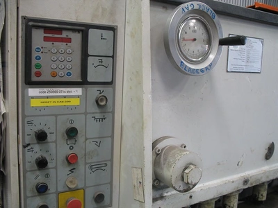 USED 2000 LVD STRIPPIT