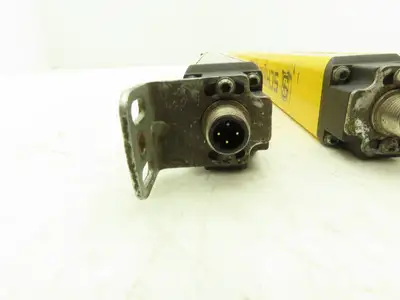 Schmersal SLC440-ER-0490-14-01 Safety Light Curtain Transmitter/Receiver - READ