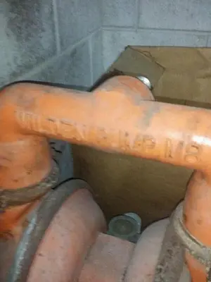 USED WILDEN M8