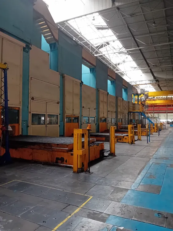 2001 Aida Rovetta S4-2000-4500-2400 Mechanical Straight Side Presses | International Machinery
