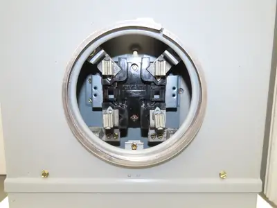Midwest M282CB1 200 AMP Meter Center w/Main Breaker 120/240V NEMA 3R Rainproof