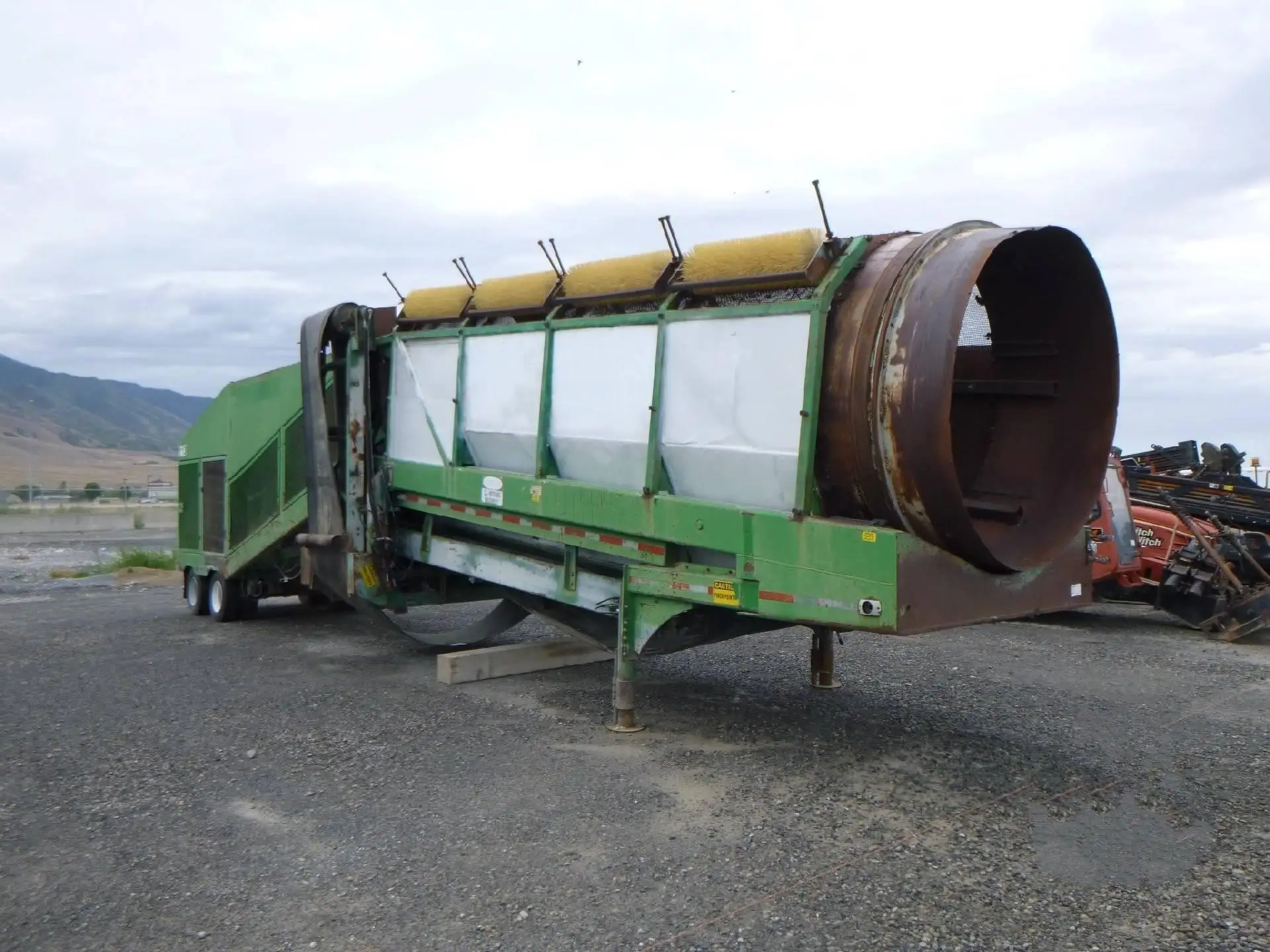 Used 2004 RE-TECH 723A Trommel Screener California US | Mittry Construction #1363467