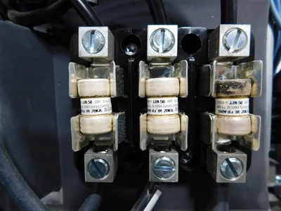 Danfoss VLT FC-102P7K5T2E21H2XGX7XXSXXXXAXBXCXXXXDX HVAC Drive 10 HP/7.5kW Used