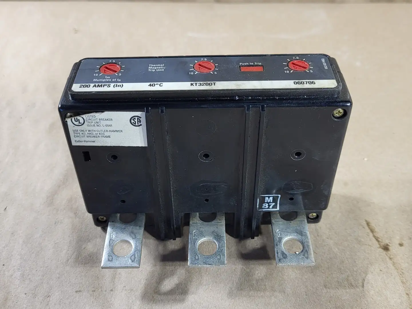 New | in-Stock CUTLER-HAMMER KT3200T Switchgears British Columbia CA | Lenmark #239201