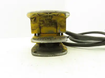 Square D 9002 Foot Pedal Operator Switch Control Sheild & Base 600VAC