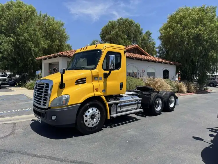 Used 2019 FRHT X11364ST Conventional trucks California US | Commerce Truck Equipment Sales #1548749