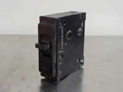 15 Amp, 1 Pole, 120/240 volts Circuit Breaker