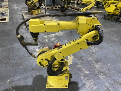 USED FANUC ArcMate 100iB + R-J3iB